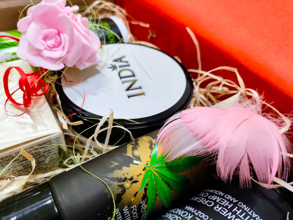 Zestaw Kosmetyków Damski Prezent Dla Mamy Żony Babci Naturalny Box SPA